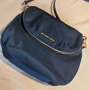 MK BEDFORD  ZIP FRONT FLAP CROSSBODY